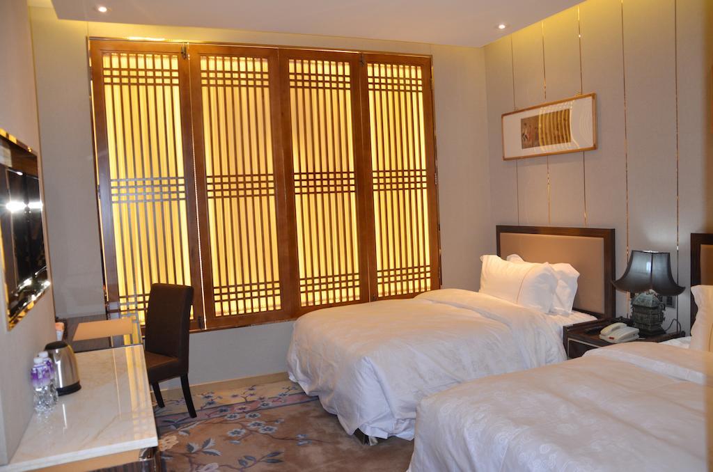 Beijing Palace International Hotel Room photo