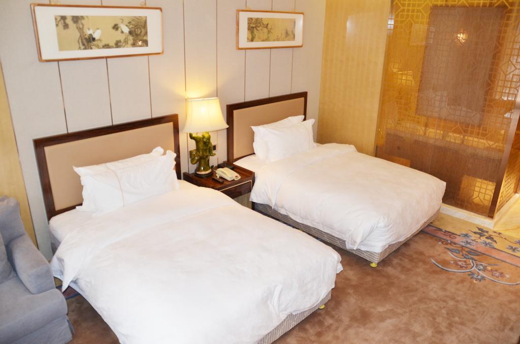 Beijing Palace International Hotel Room photo